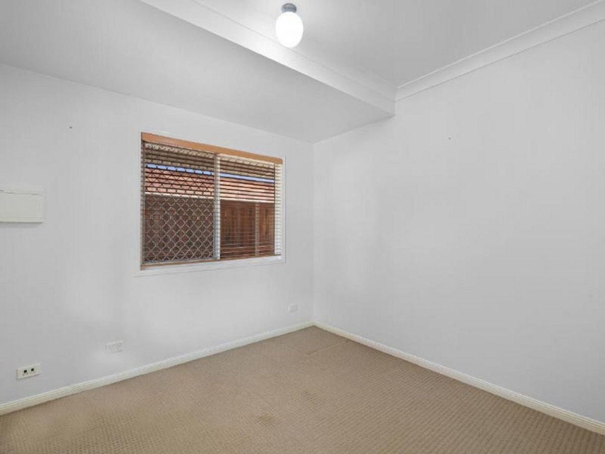 5 Hythe Street MIAMI 16