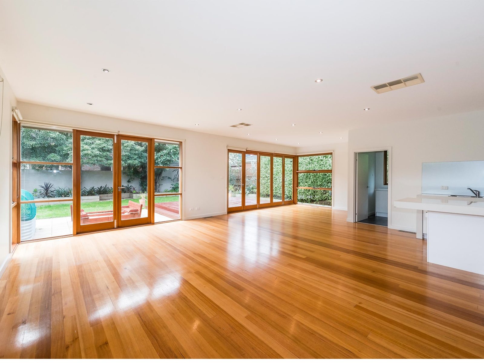 Gallery: 5 James Avenue