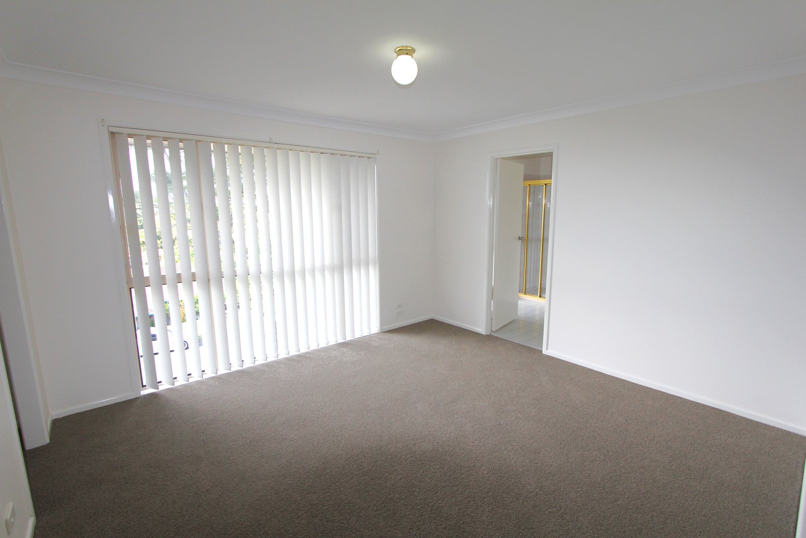 5 Jancoon Court CARRARA 7