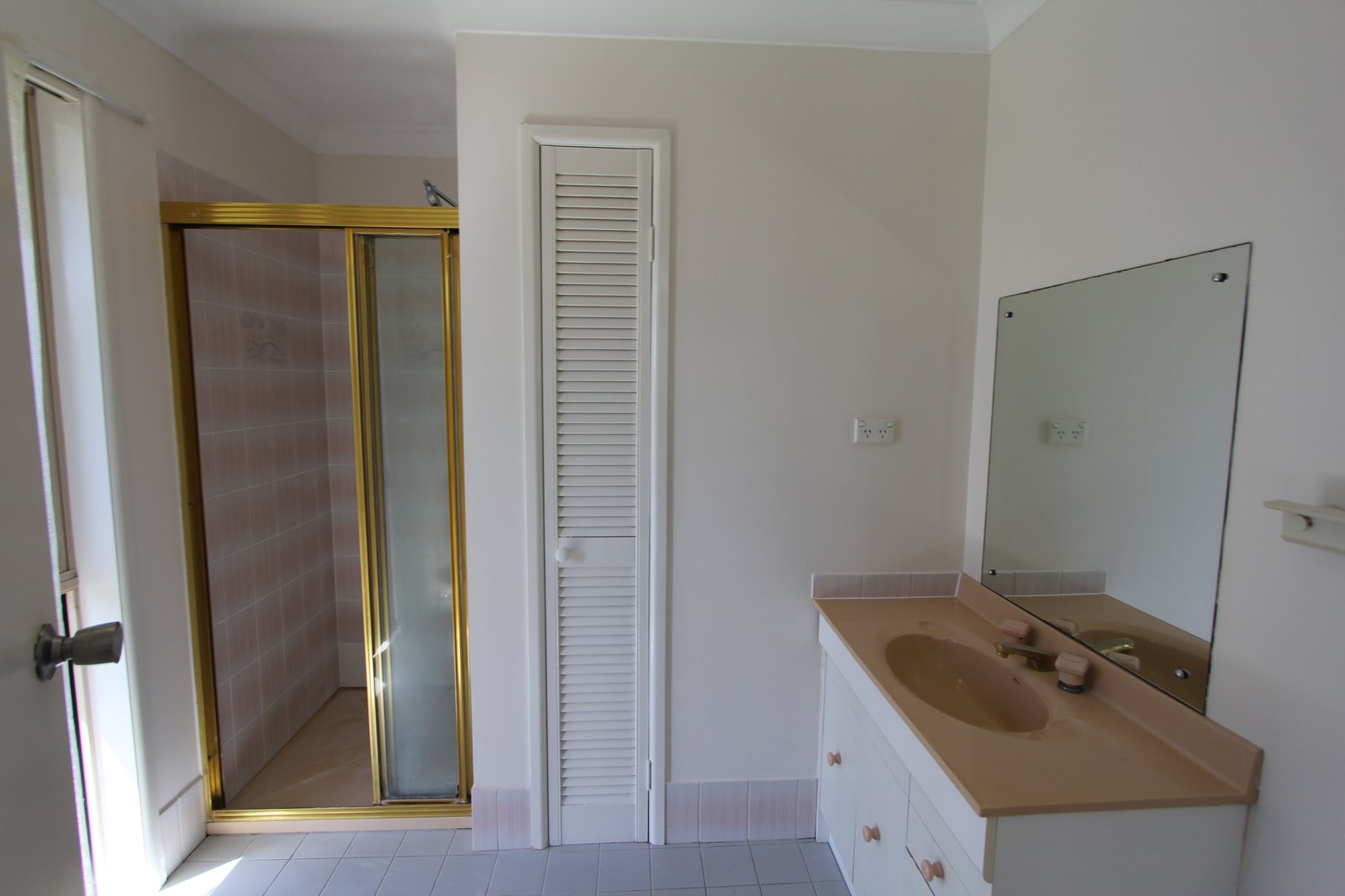 5 Jancoon Court CARRARA 9