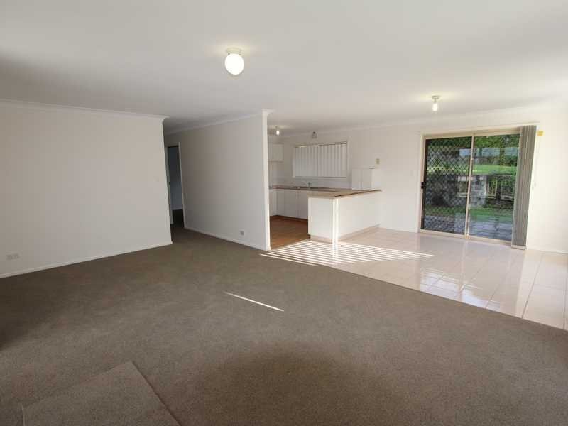 5 Jancoon Court CARRARA 4