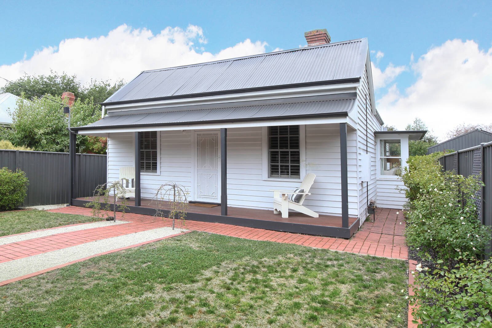 Real Estate and Property in 5 Jeffreys Street, Woodend, VIC