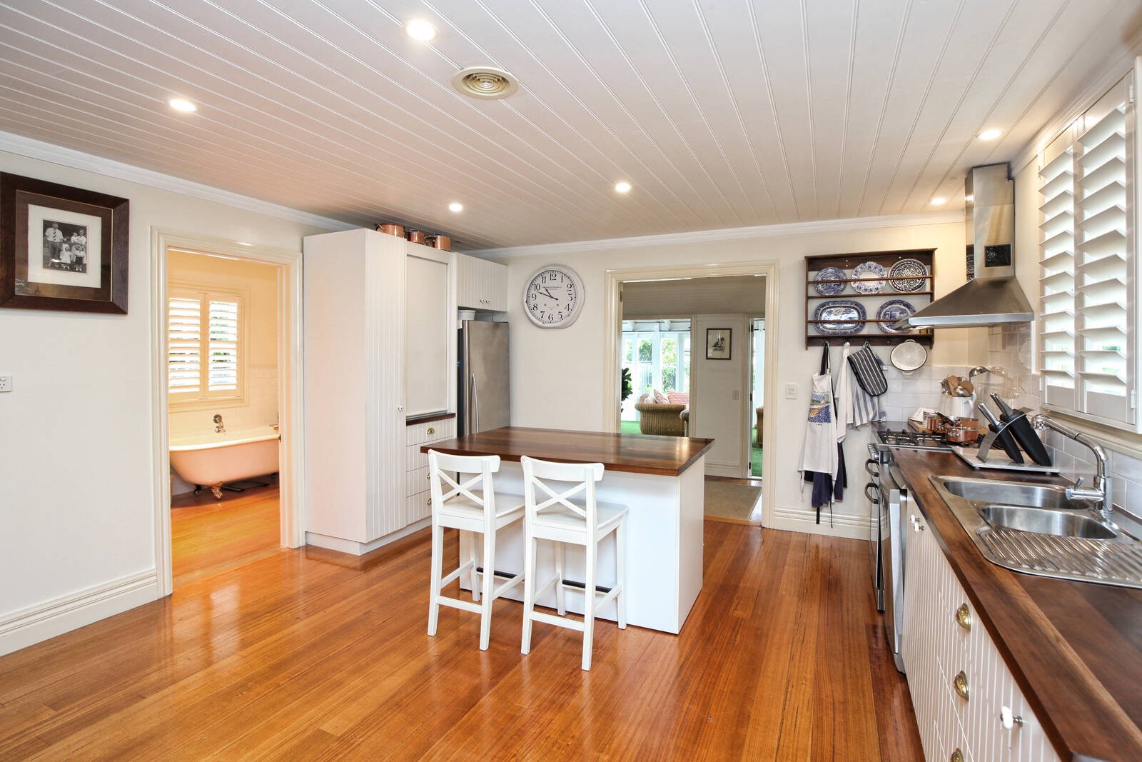 Real Estate and Property in 5 Jeffreys Street, Woodend, VIC