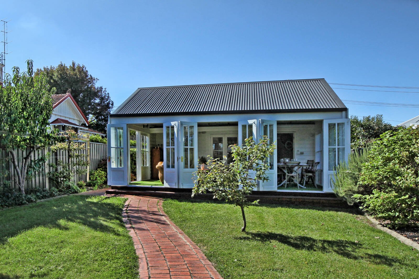 Real Estate and Property in 5 Jeffreys Street, Woodend, VIC