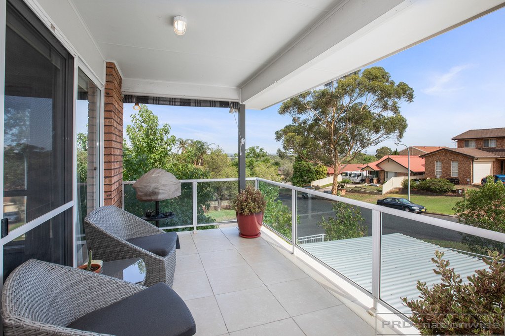 5 Jodi Close TENAMBIT 8