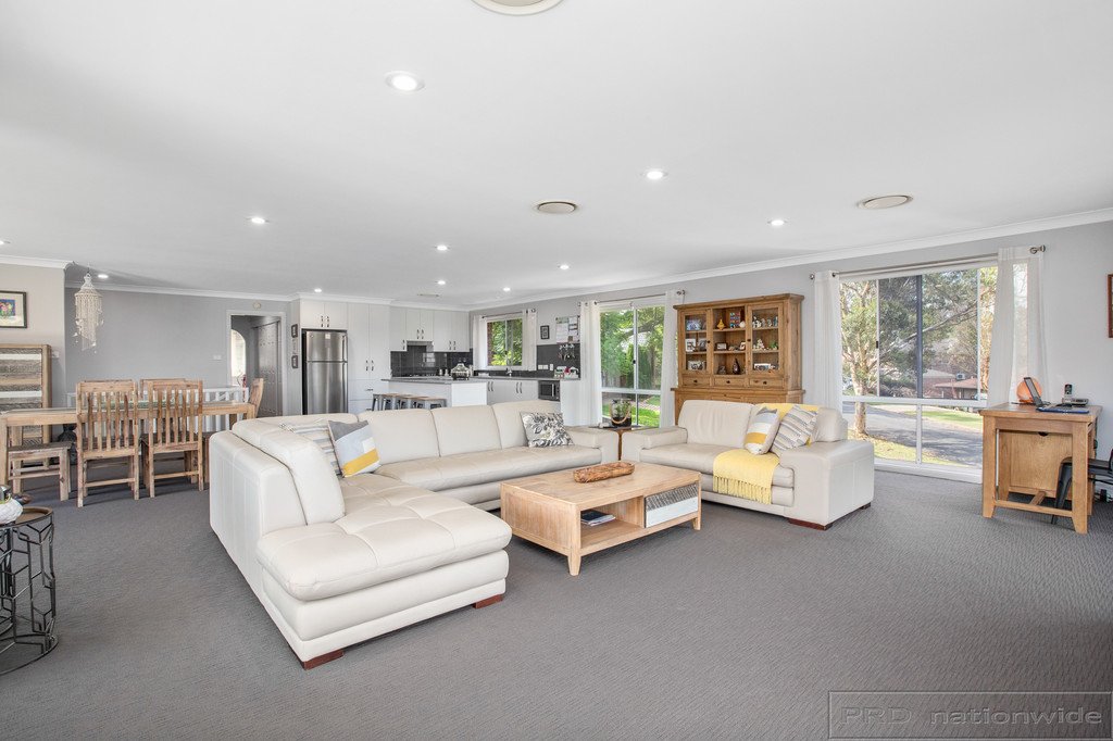 5 Jodi Close TENAMBIT 9