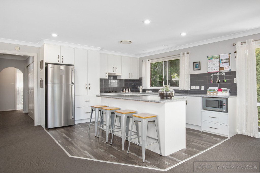 5 Jodi Close TENAMBIT 11