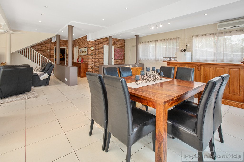 5 Jodi Close TENAMBIT 18