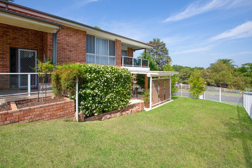 5 Jodi Close TENAMBIT 26