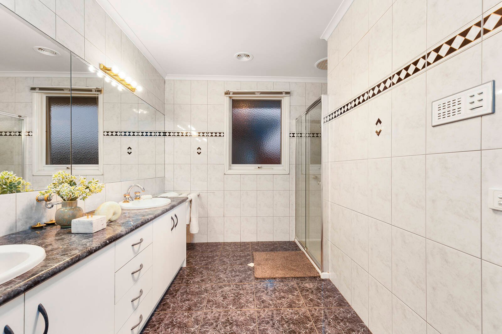 Real Estate and Property in 5 Jonquil Court, Doncaster East, VIC