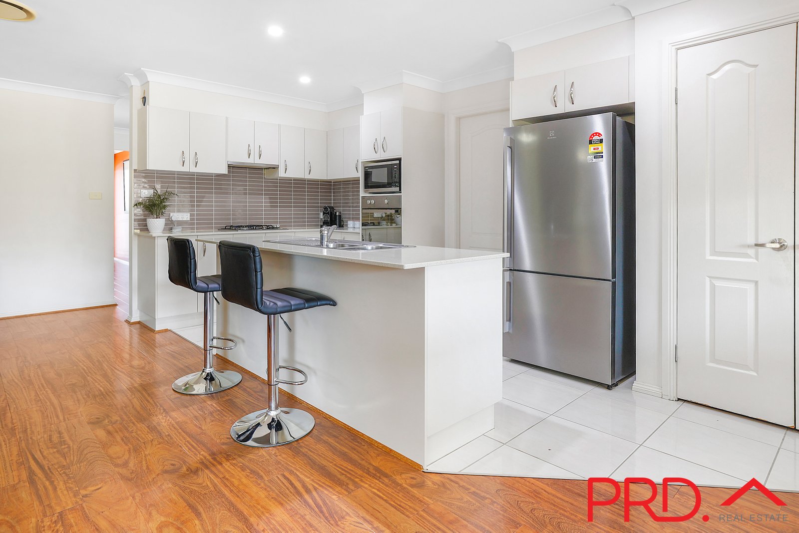 5 Kalinda Place TAMWORTH 8