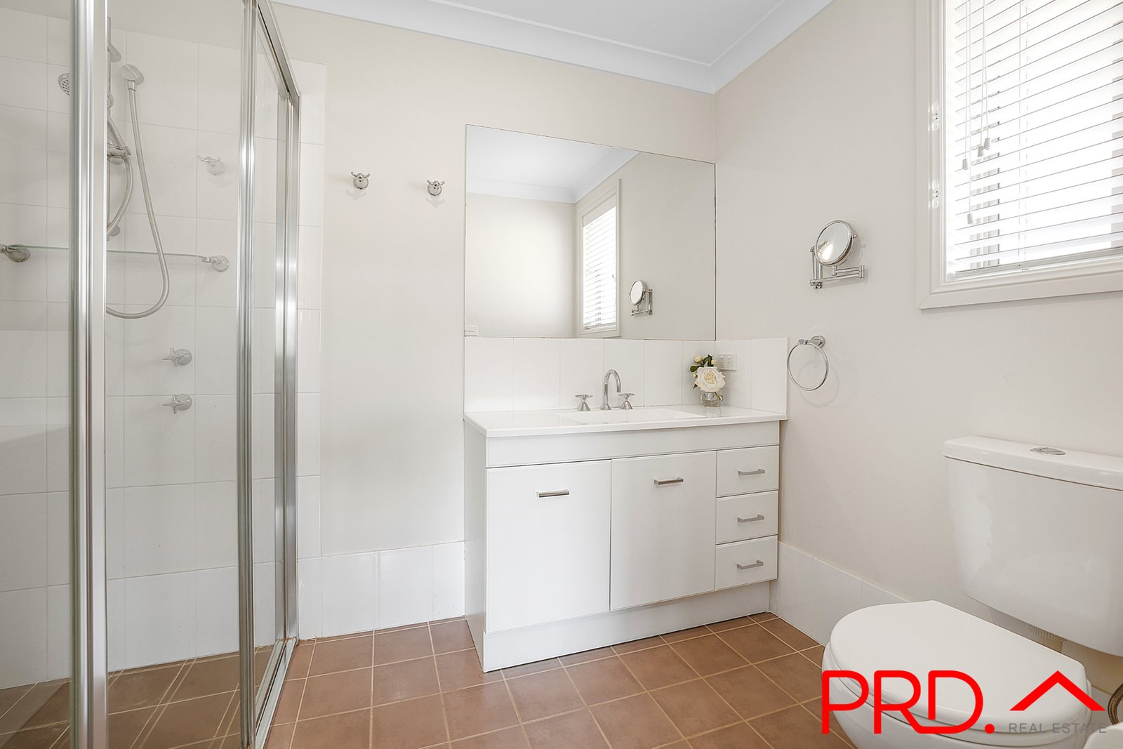 5 Kalinda Place TAMWORTH 16