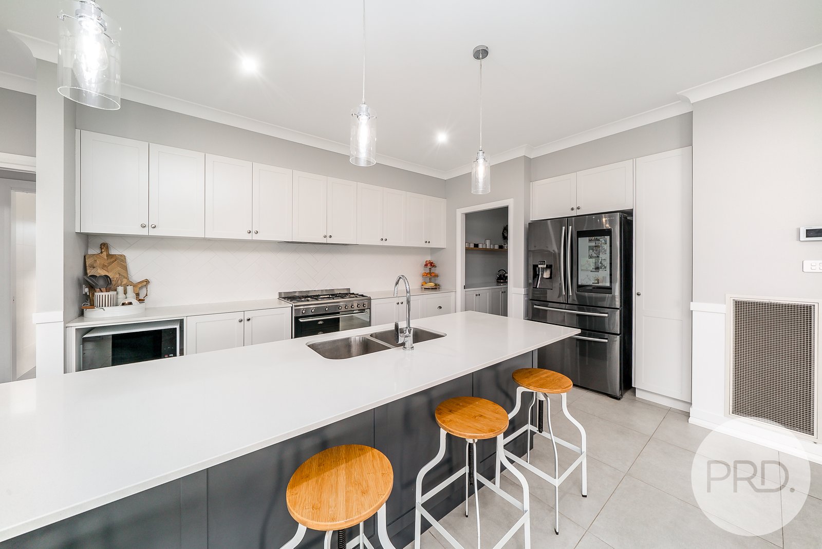 5 Kentucky Crescent GOBBAGOMBALIN 5