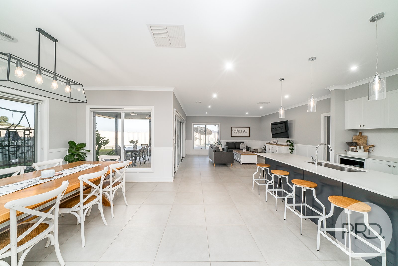 5 Kentucky Crescent GOBBAGOMBALIN 10