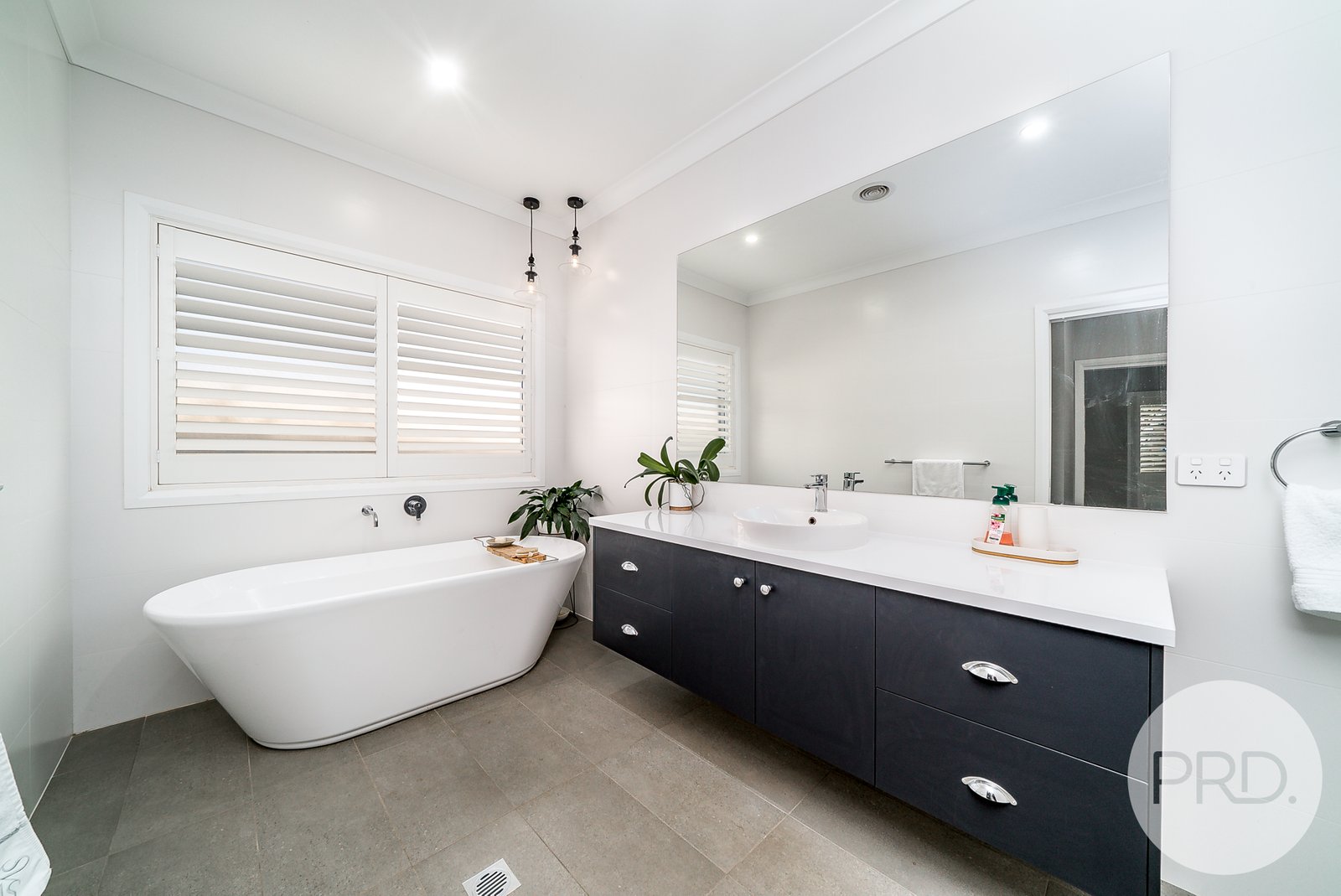 5 Kentucky Crescent GOBBAGOMBALIN 15