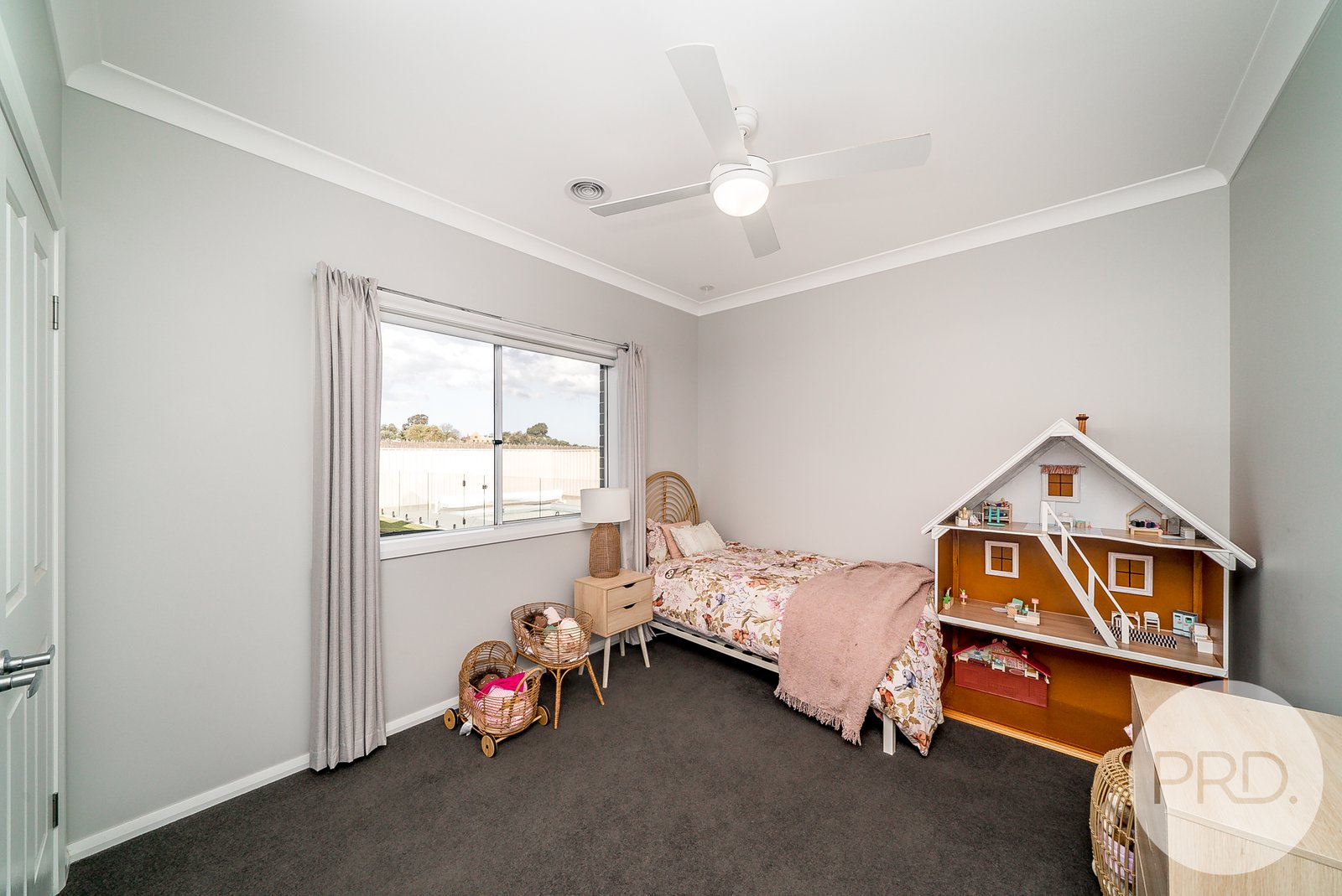 5 Kentucky Crescent GOBBAGOMBALIN 17