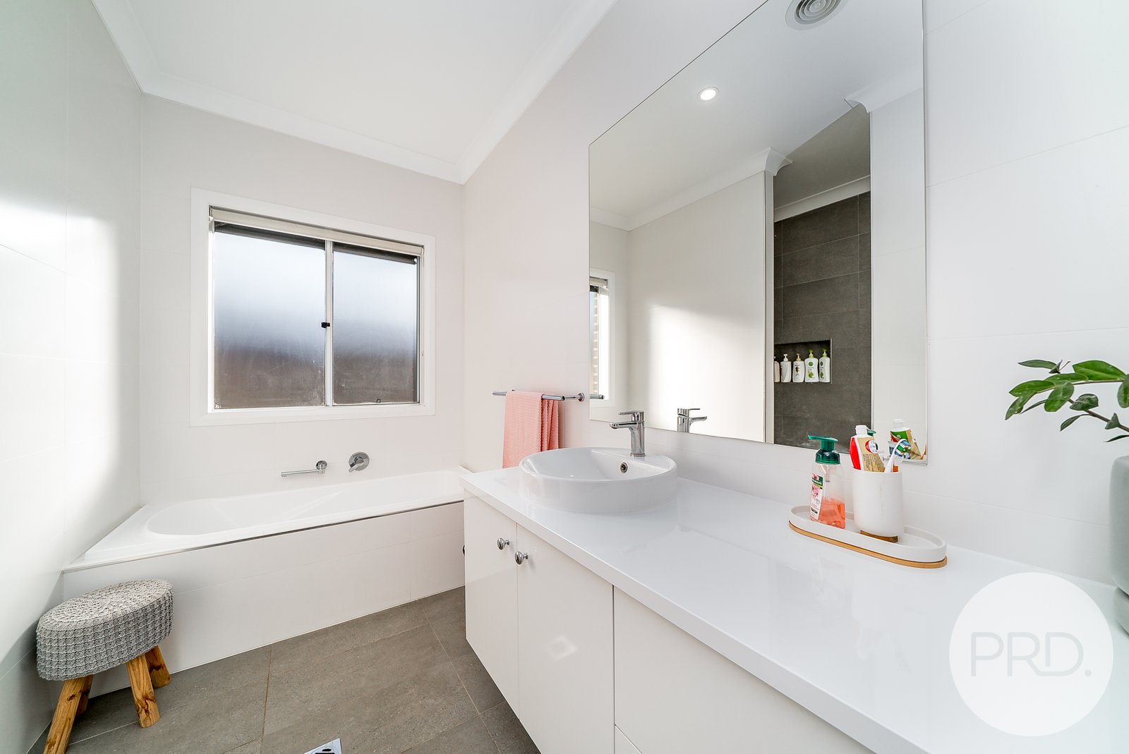 5 Kentucky Crescent GOBBAGOMBALIN 20