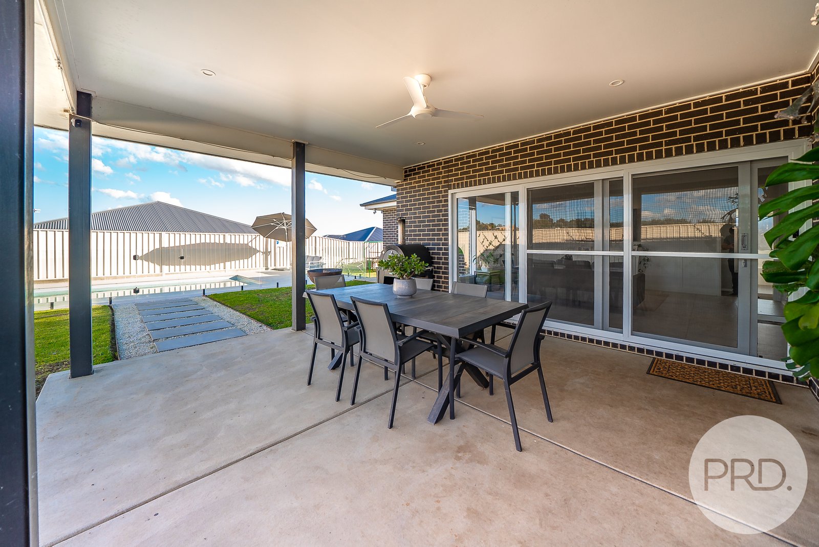 5 Kentucky Crescent GOBBAGOMBALIN 21