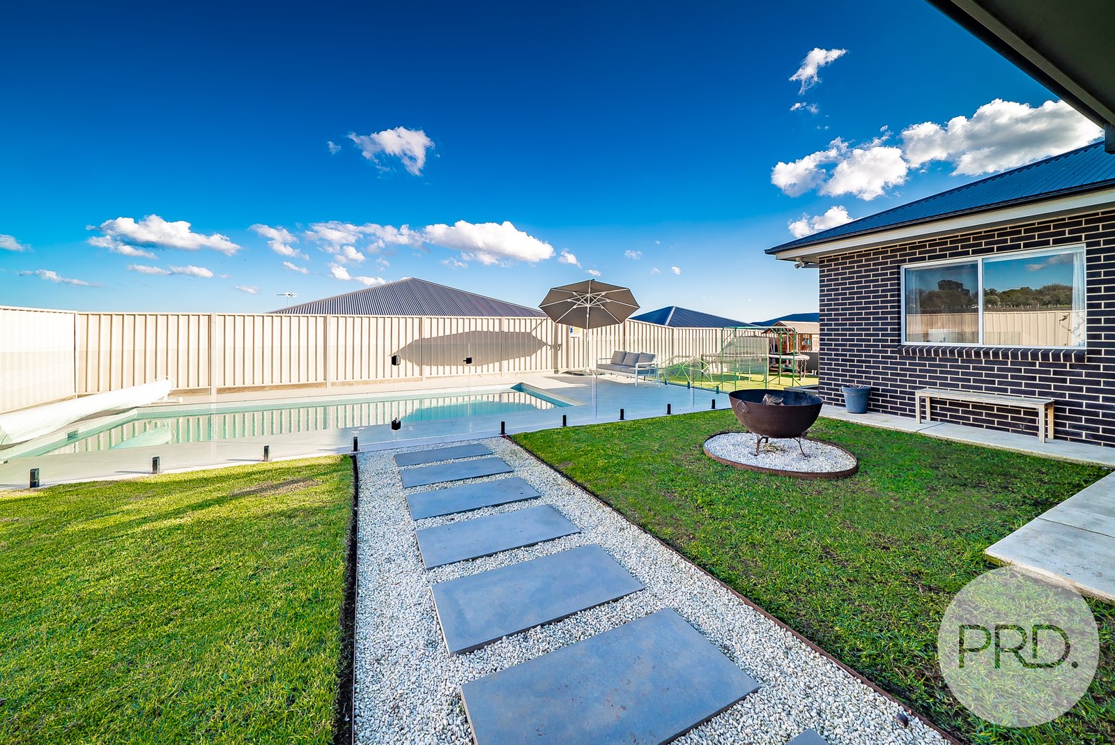 5 Kentucky Crescent GOBBAGOMBALIN 22