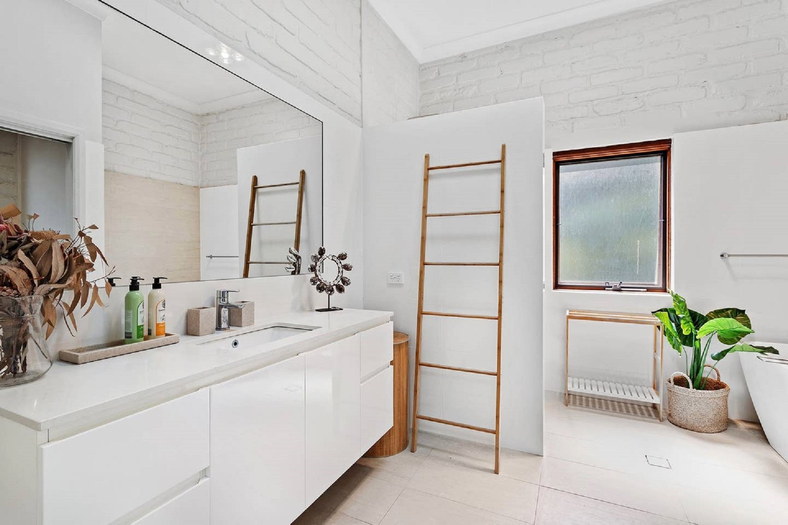 5 Kerrie Close NELSON BAY 16