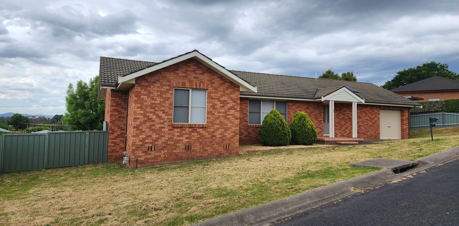 5 Kiandra Drive TUMUT 2