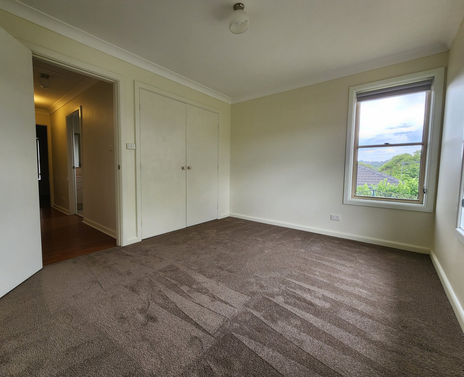 5 Kiandra Drive TUMUT 12