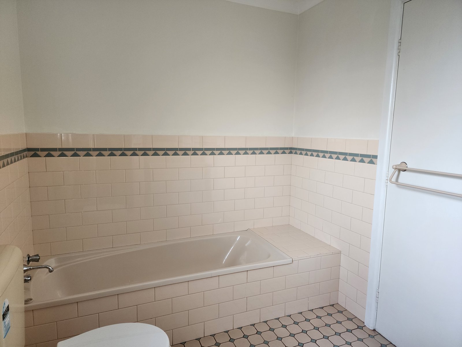 5 Kiandra Drive TUMUT 14