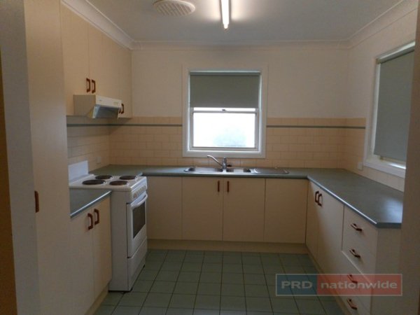 5 Kiandra Drive TUMUT 4