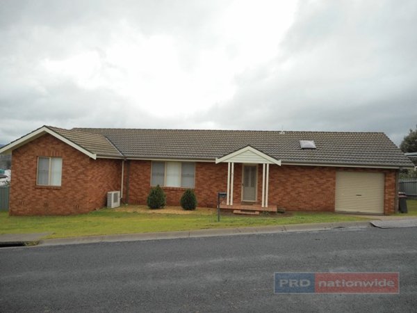 5 Kiandra Drive TUMUT 18