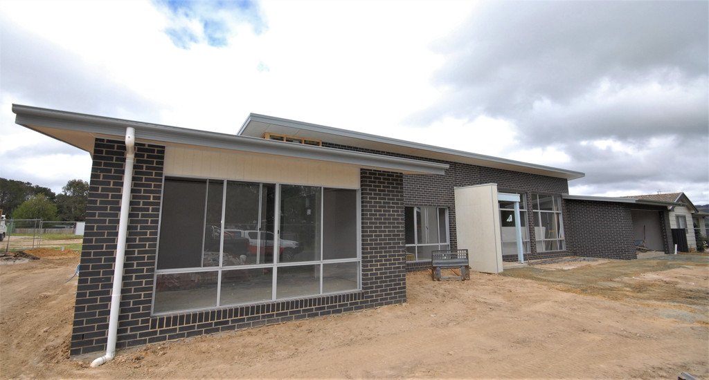 5 King Street BUNGENDORE 2