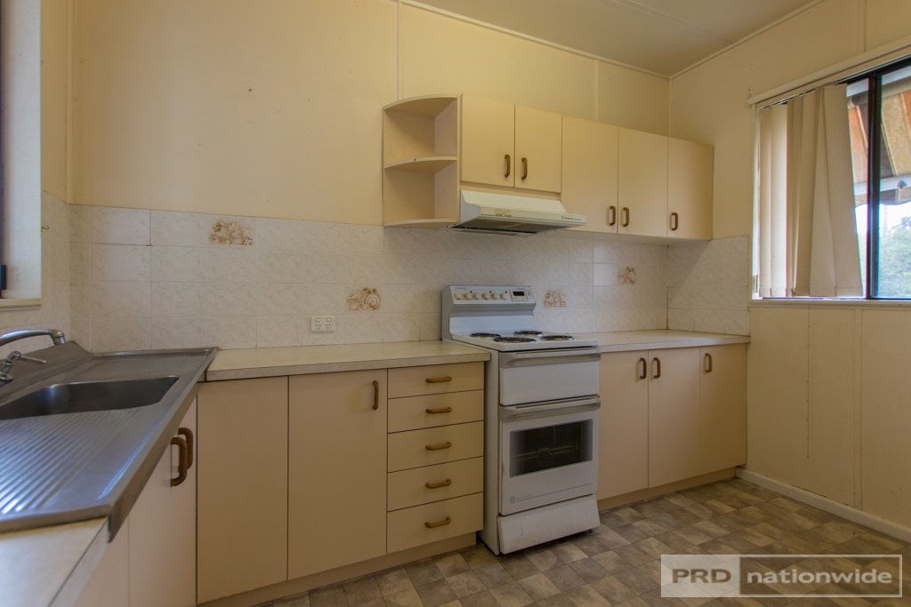 5 Kinred Street TUMUT 2