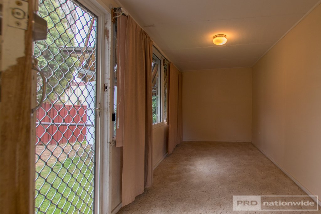 5 Kinred Street TUMUT 9