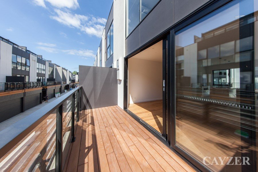 Gallery: 5 Kitchen Road