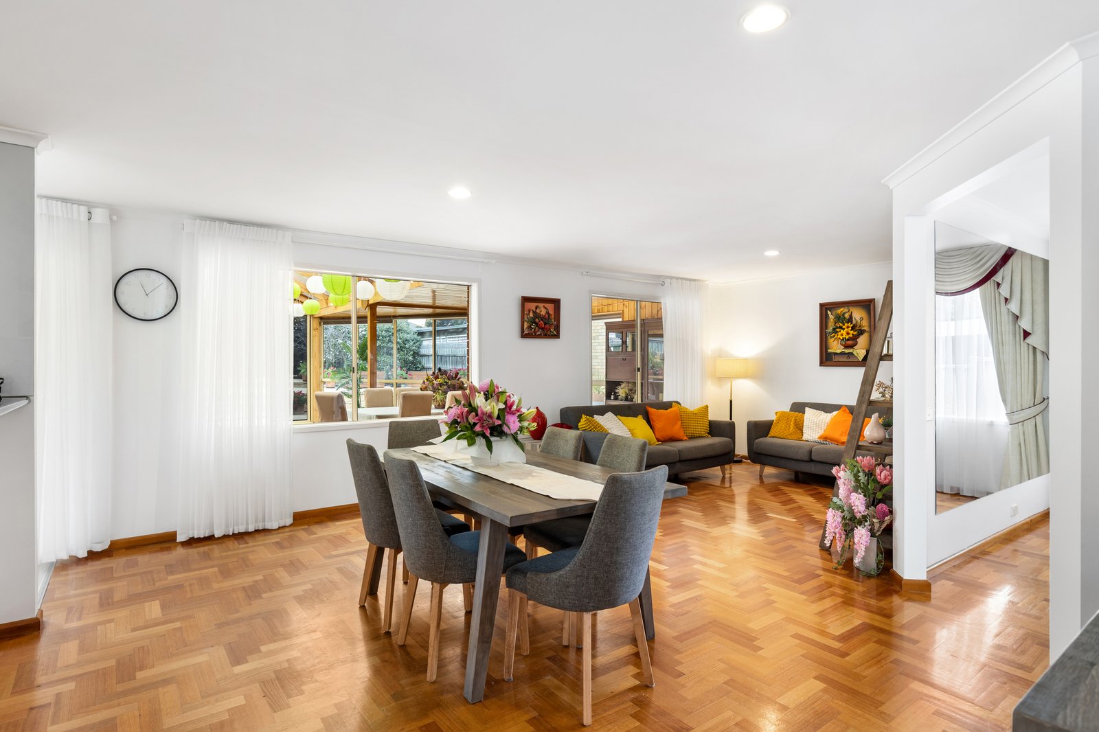 Gallery: 5 Knight Place