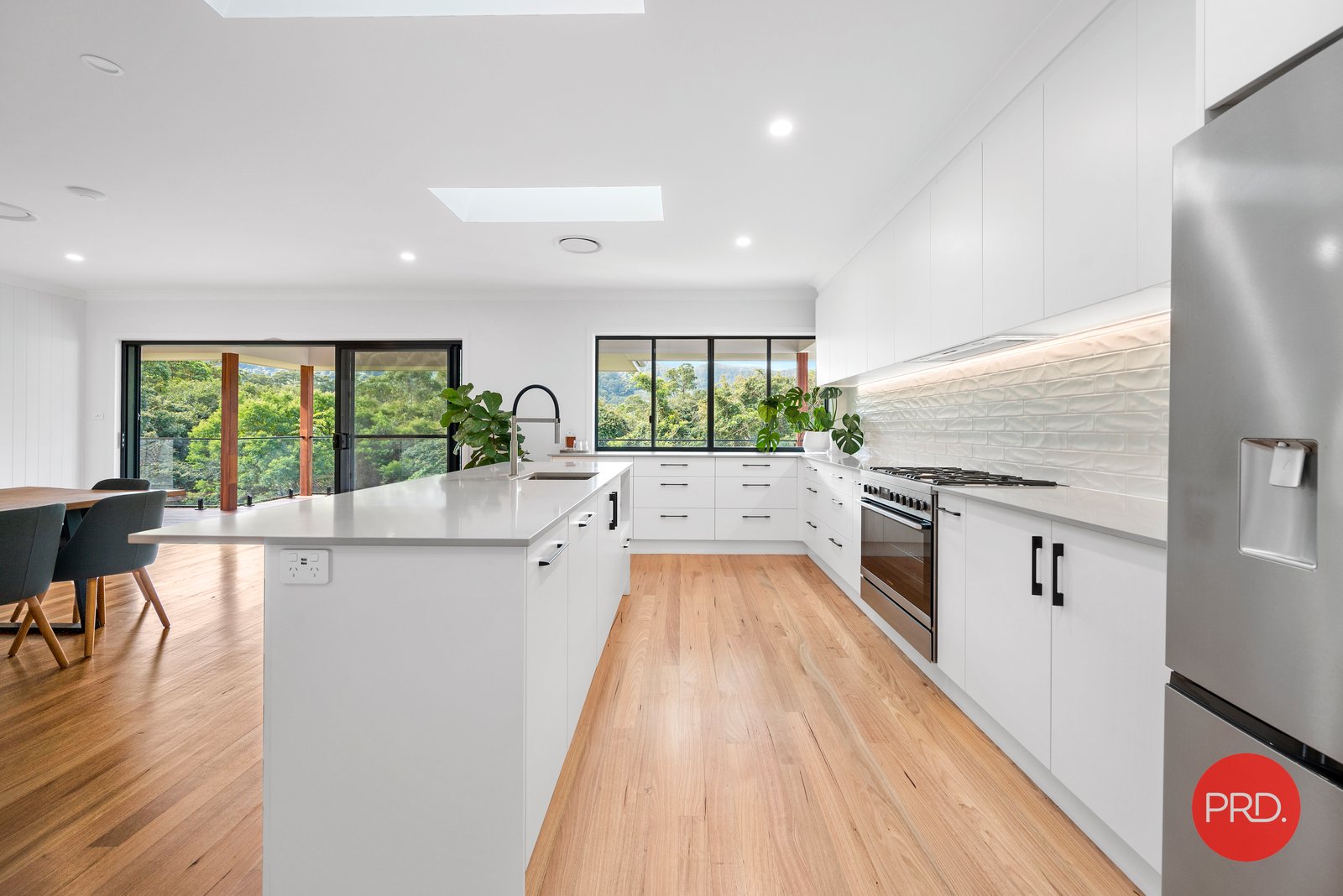 5 Knoll Place COFFS HARBOUR 6