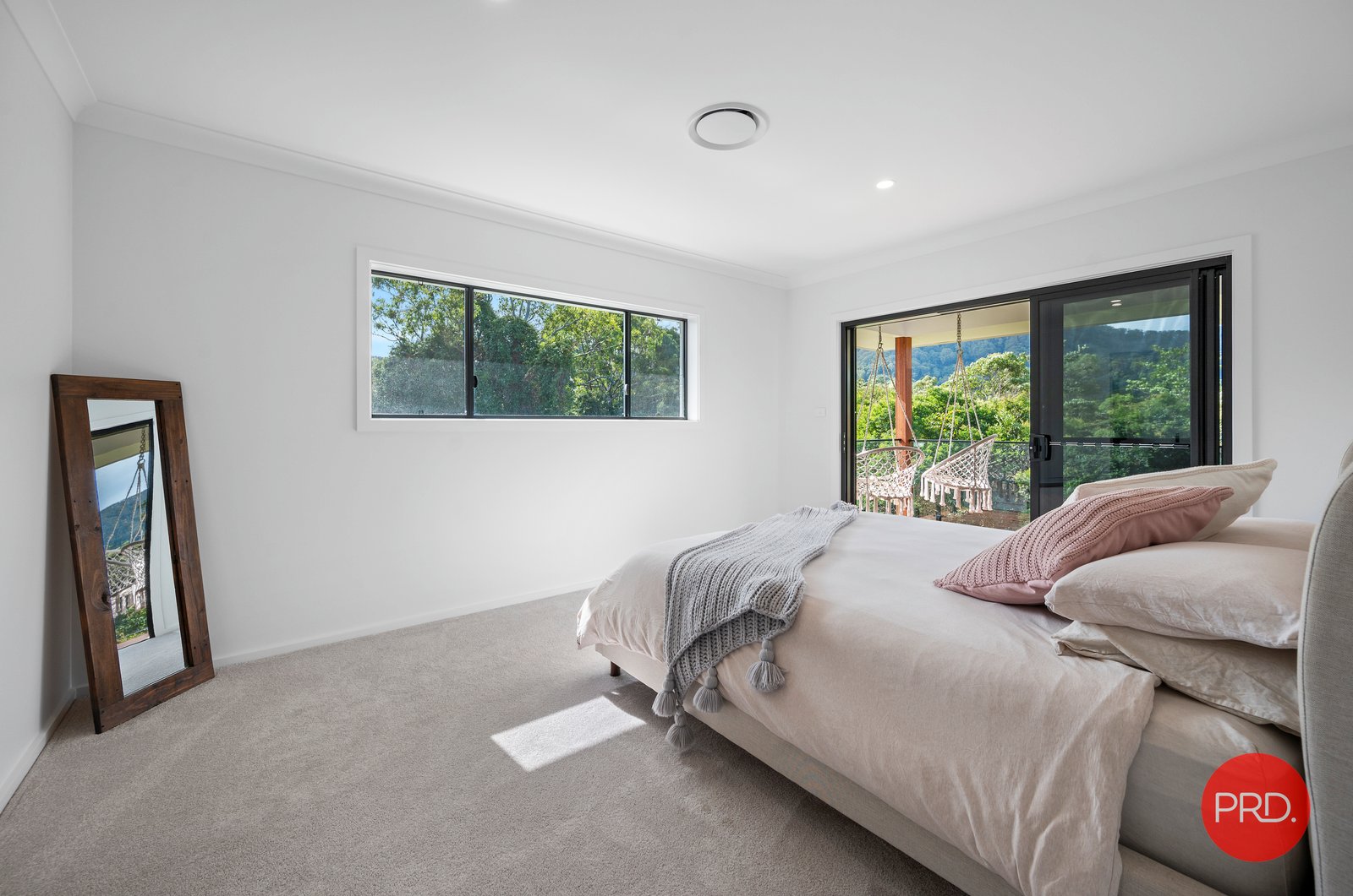 5 Knoll Place COFFS HARBOUR 11