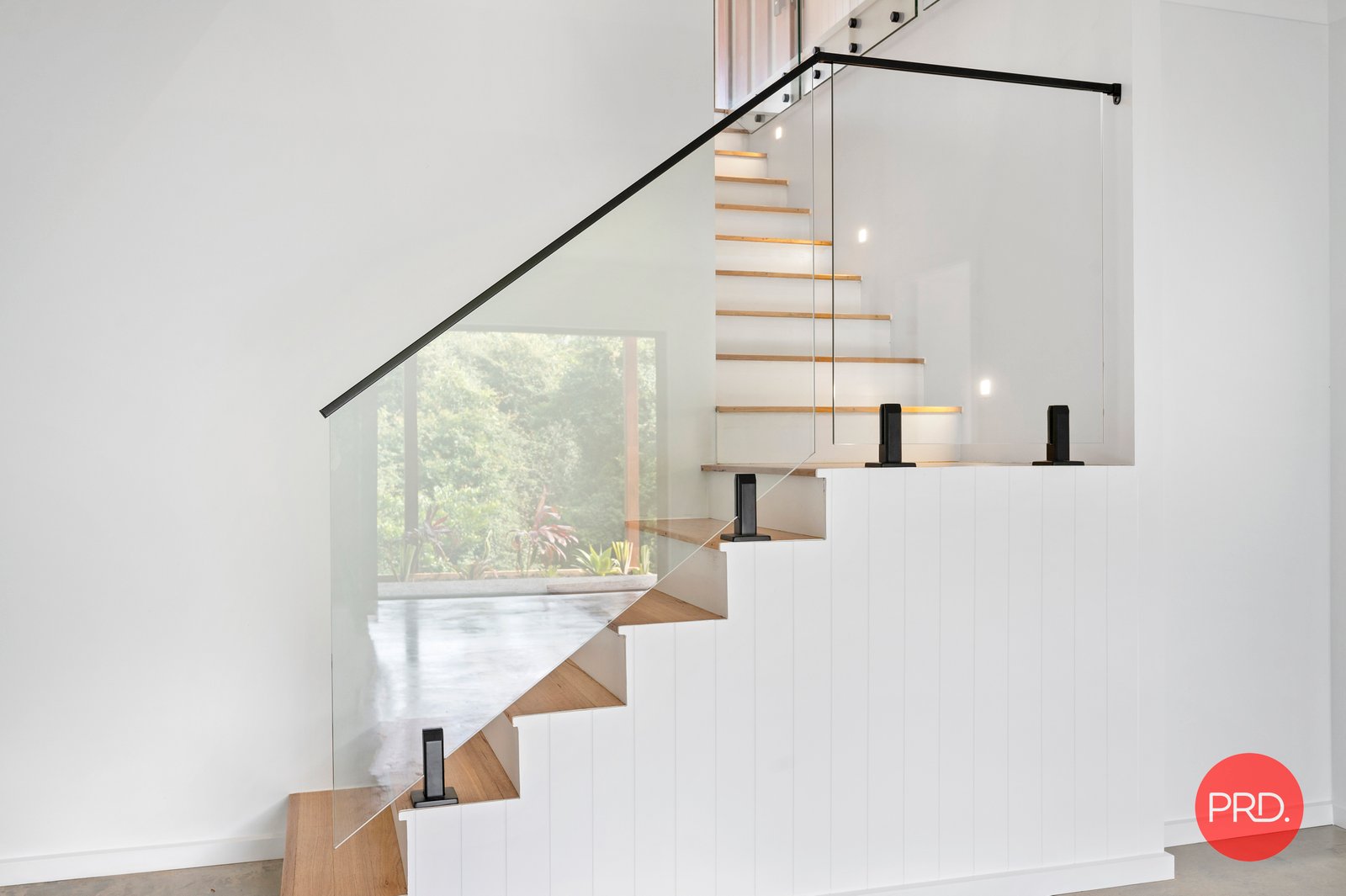 5 Knoll Place COFFS HARBOUR 13