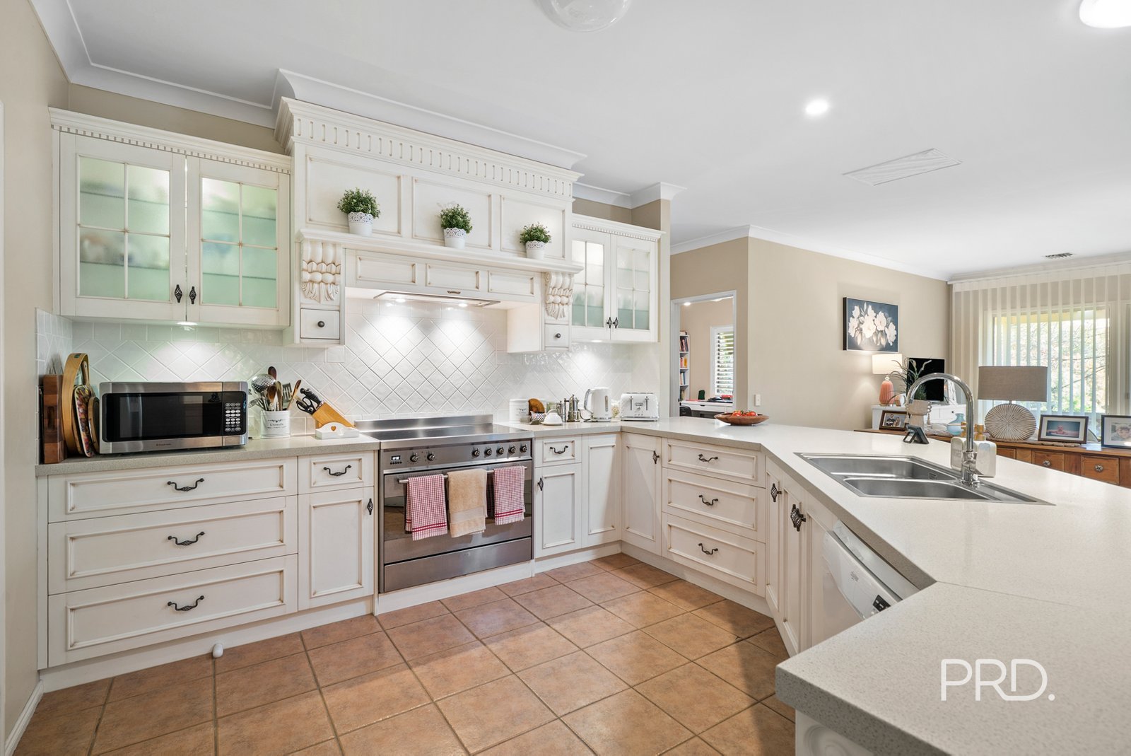 5 Lakehaven Drive LAKE ALBERT 8