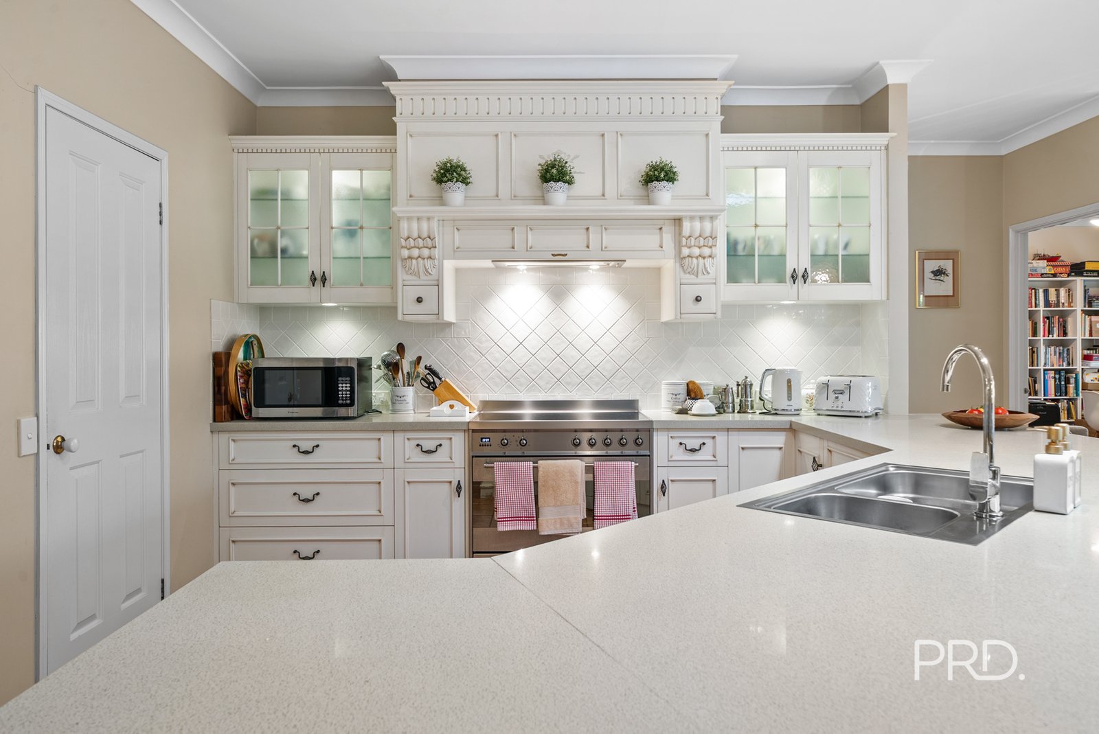 5 Lakehaven Drive LAKE ALBERT 10