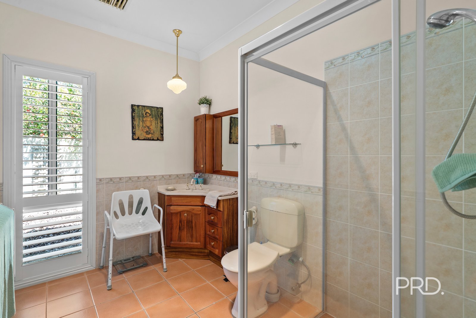 5 Lakehaven Drive LAKE ALBERT 16