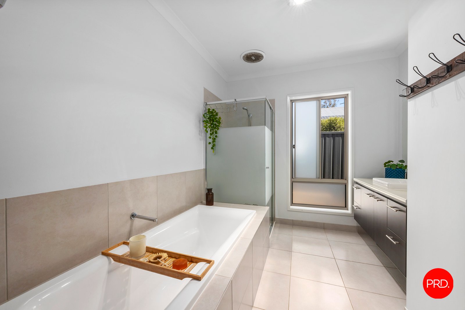 5 Landsdown Street JACKASS FLAT 15