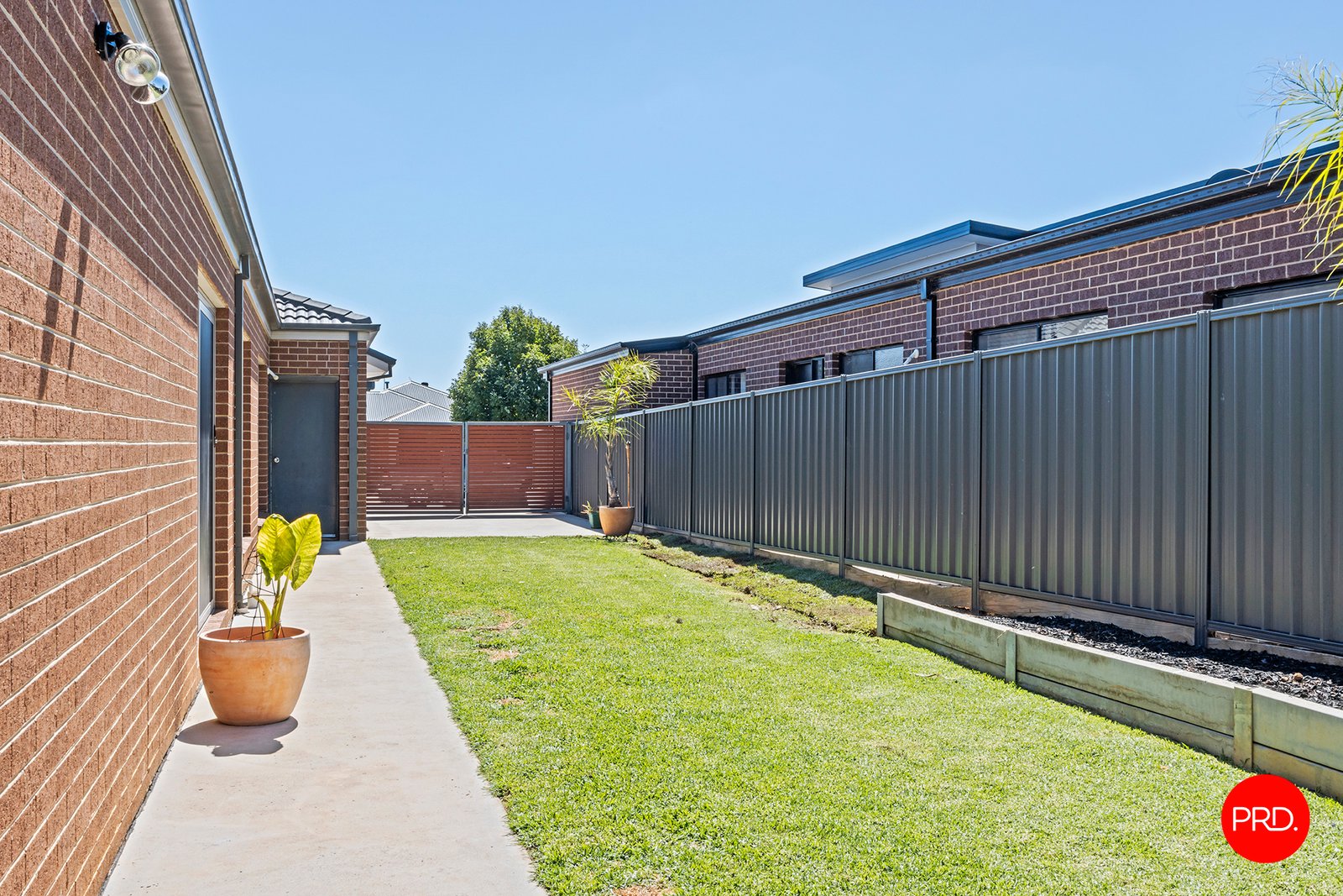 5 Landsdown Street JACKASS FLAT 20