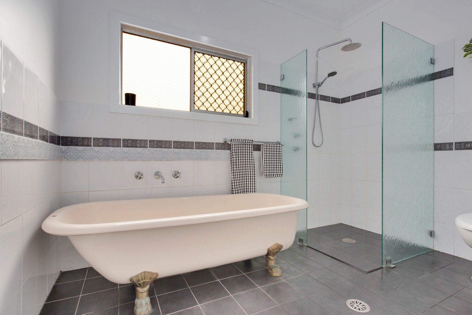 5 Lane Street LAURIETON 9