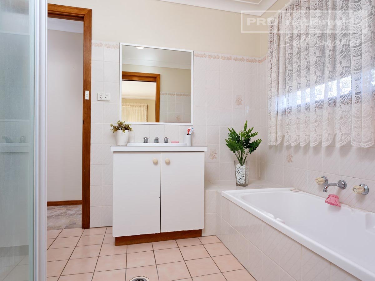 5 Langi Crescent GLENFIELD PARK 8