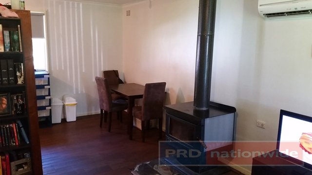 5 Laurel Place TUMUT 4