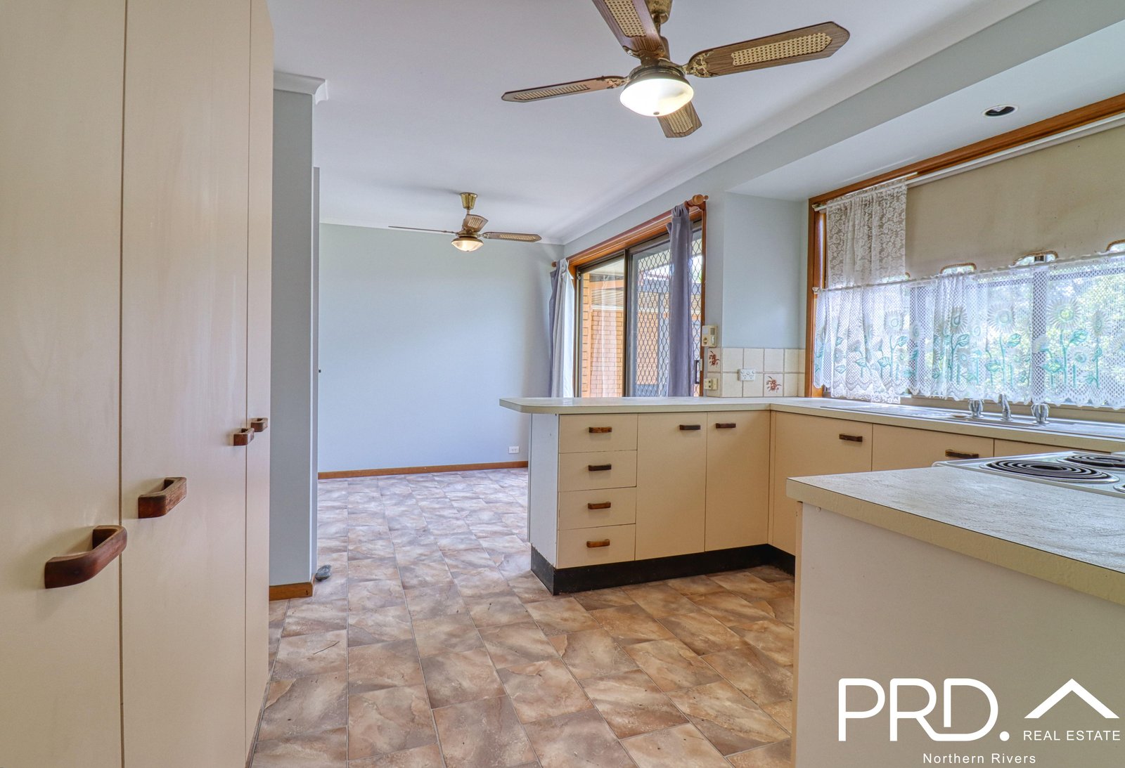 5 Leilani Close CASINO 3