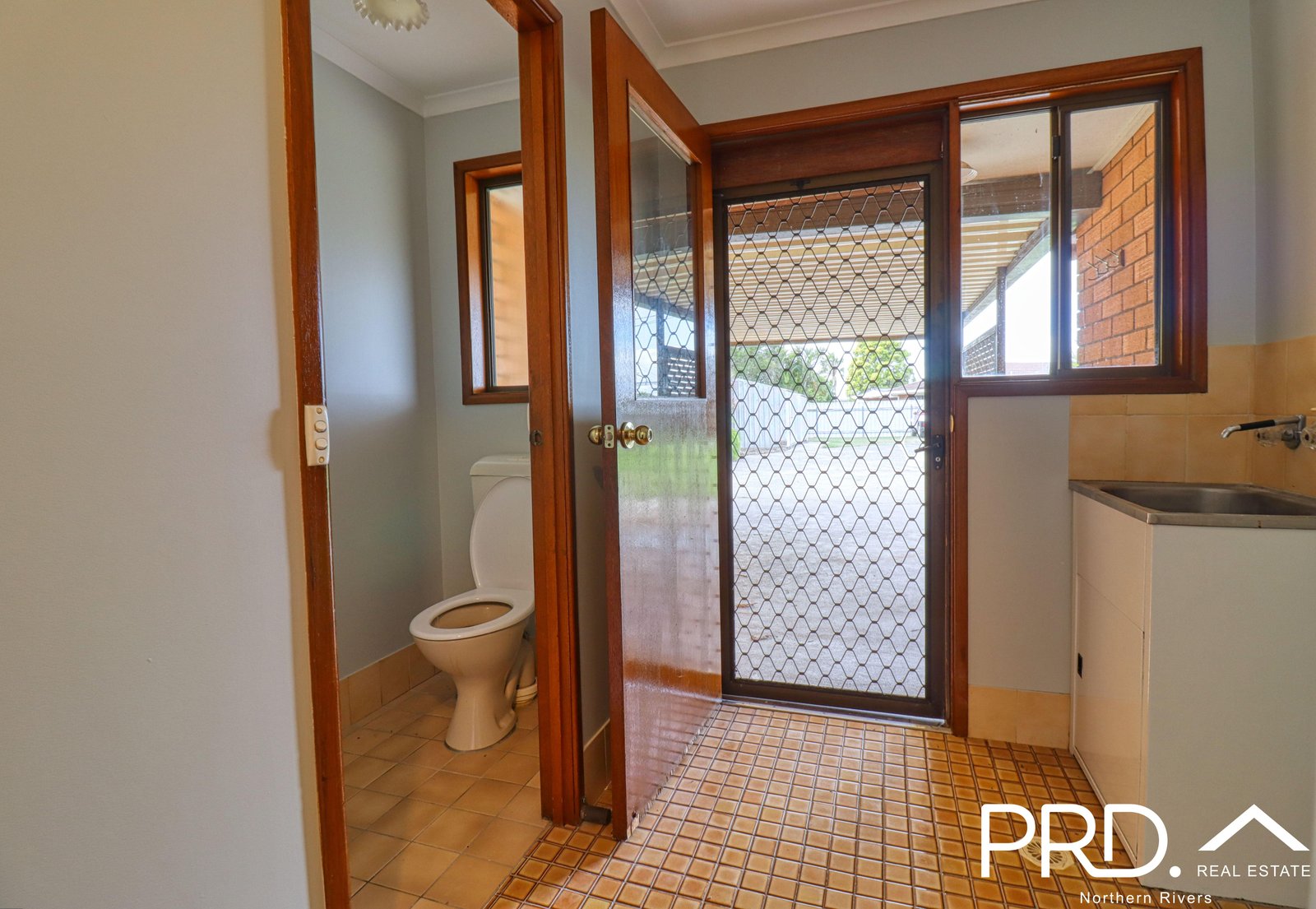 5 Leilani Close CASINO 5