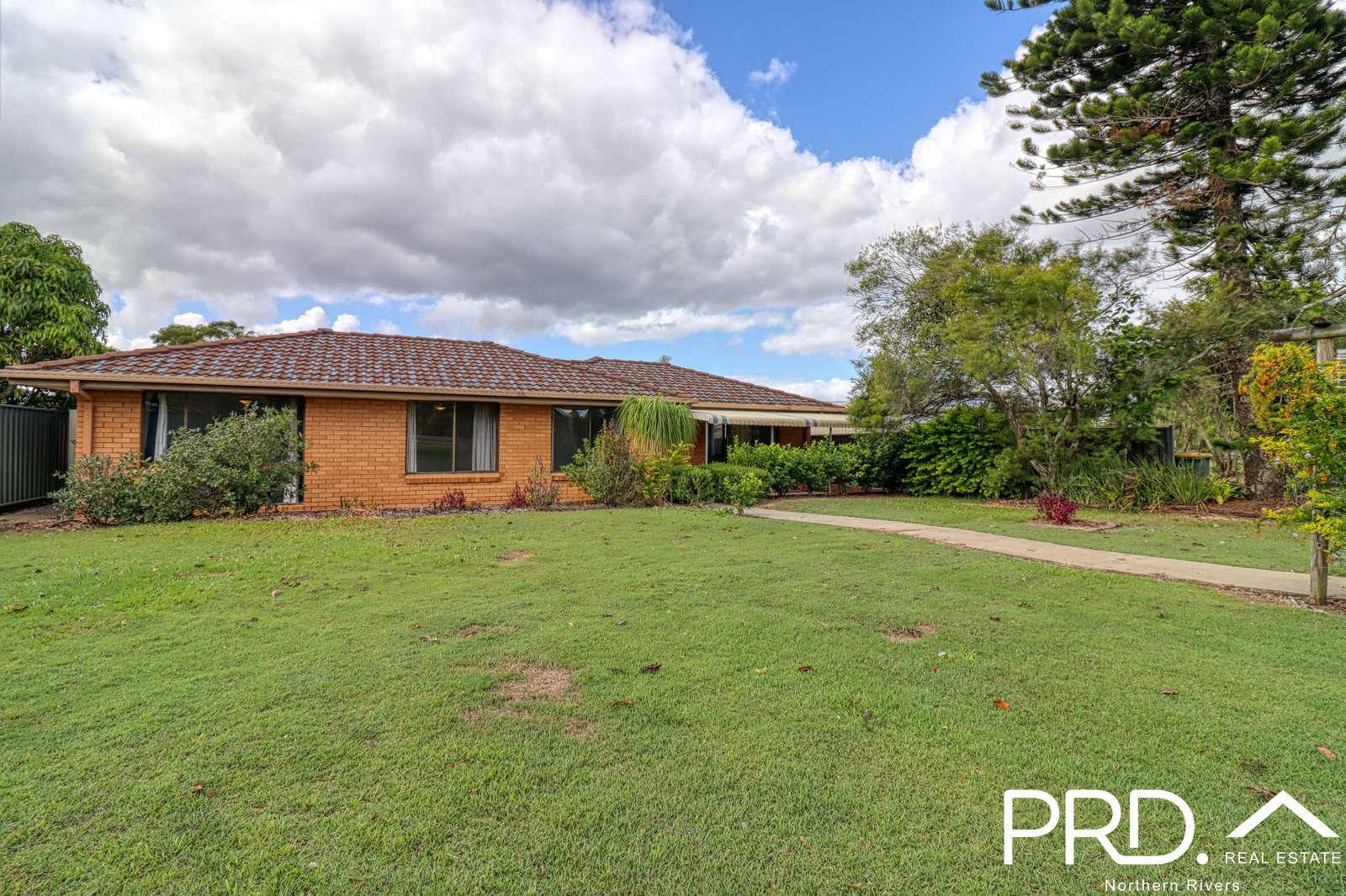 5 Leilani Close CASINO 17