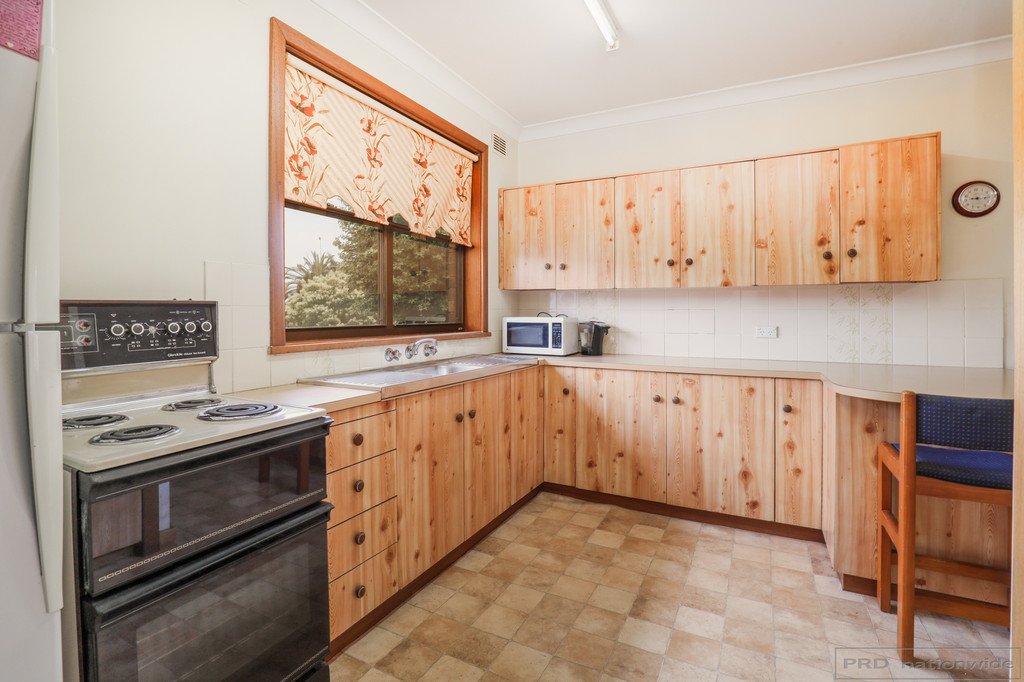 5 Liddell Ave  RUTHERFORD 4