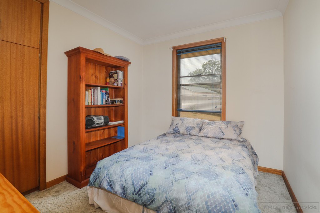 5 Liddell Ave  RUTHERFORD 8